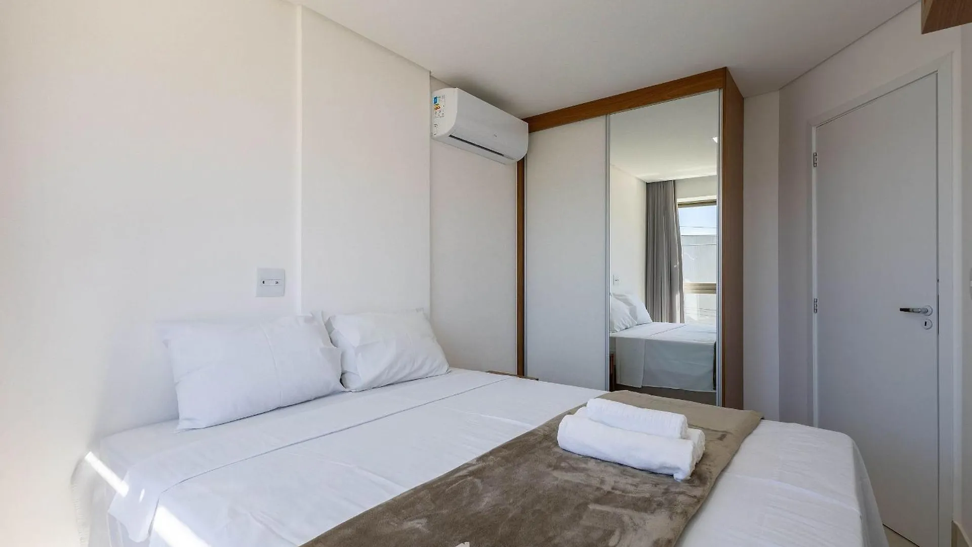 Apto Confortavel Com Otima Localizacao, Df, Roe210 Brasilia Apartment