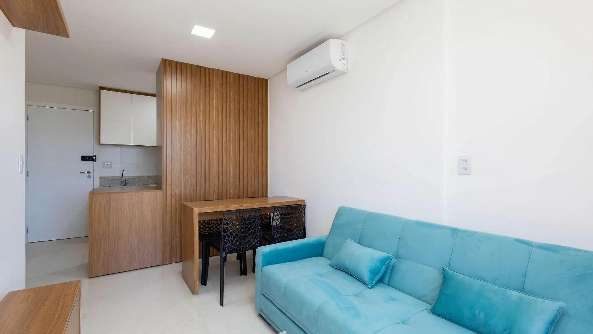 Apartament Apto Confortavel Com Otima Localizacao, Df, Roe210 Brasília